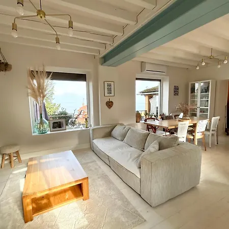 Holiday home Maison Du Garde Barriere - Atypique Et Chaleureuse